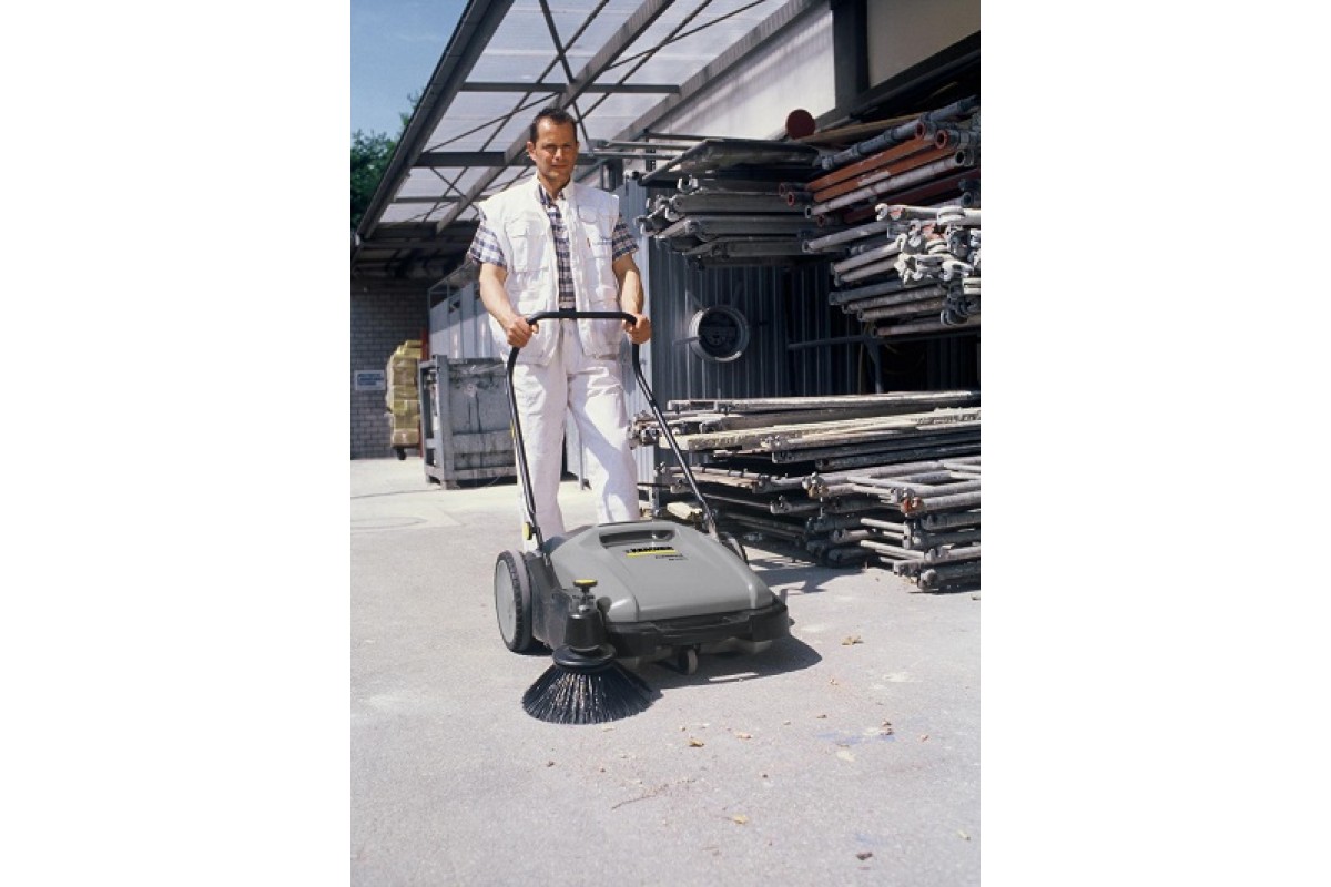 Подметальная машина Karcher KM 70/20 С|купить по договорной цене в ...